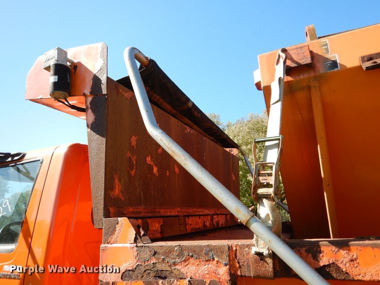 image for item EK9096 2007 International 7400 dump truck