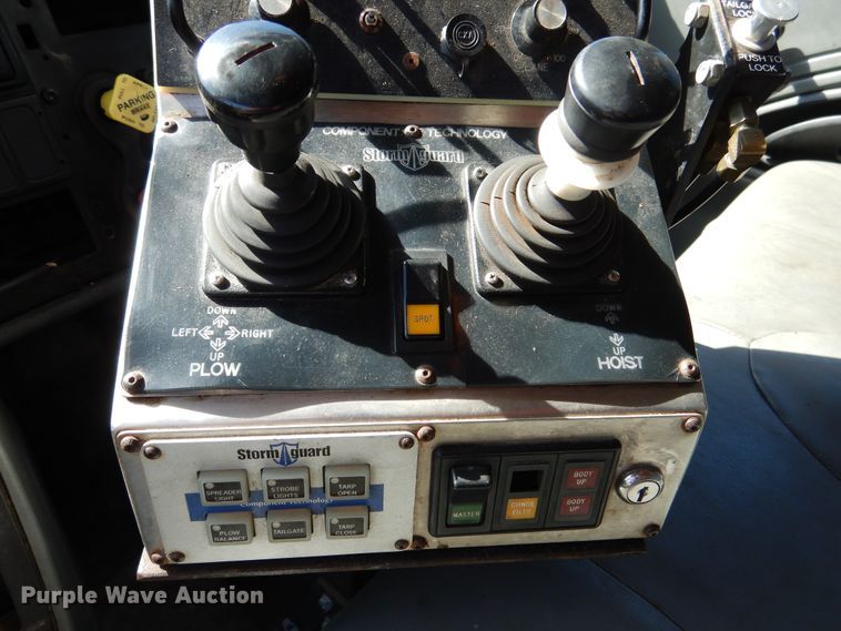 image for item EK9096 2007 International 7400 dump truck