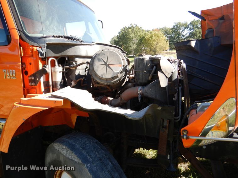 image for item EK9096 2007 International 7400 dump truck