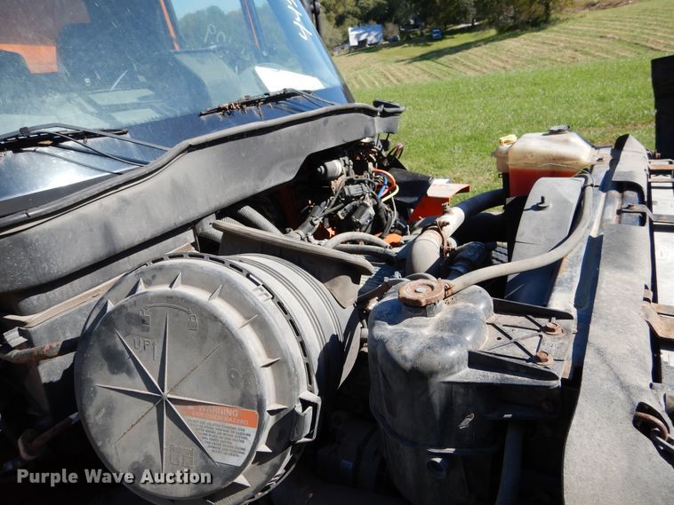 image for item EK9096 2007 International 7400 dump truck