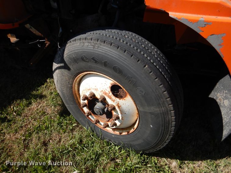 image for item EK9096 2007 International 7400 dump truck