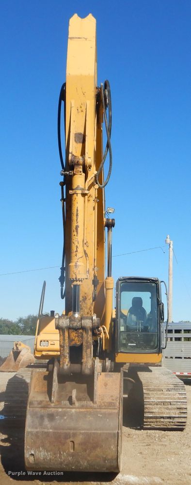image for item EY9276 2005 John Deere 270C LC excavator