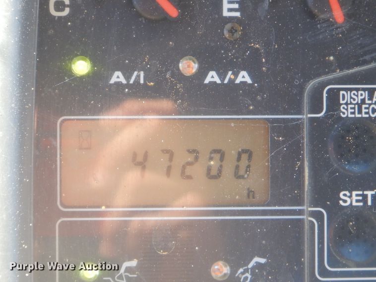 image for item EY9276 2005 John Deere 270C LC excavator