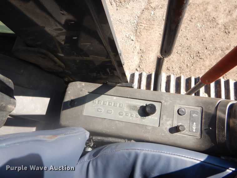 image for item EY9276 2005 John Deere 270C LC excavator