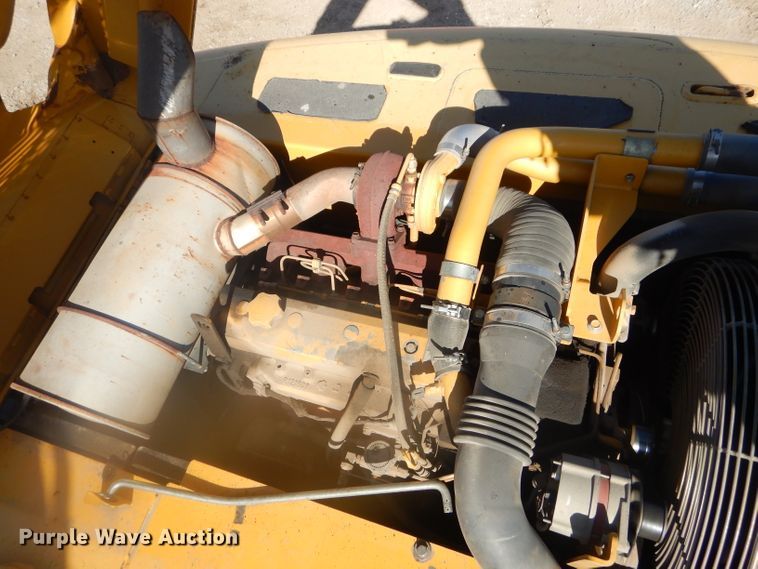 image for item EY9276 2005 John Deere 270C LC excavator