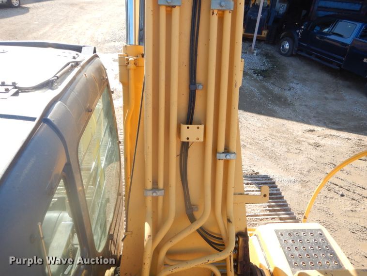image for item EY9276 2005 John Deere 270C LC excavator