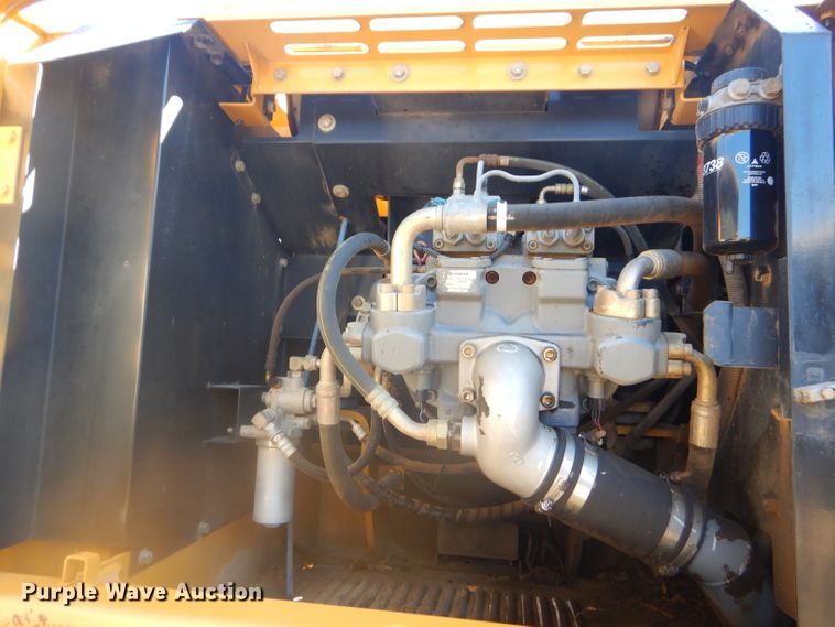 image for item EY9276 2005 John Deere 270C LC excavator