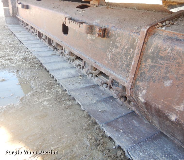 image for item EY9276 2005 John Deere 270C LC excavator