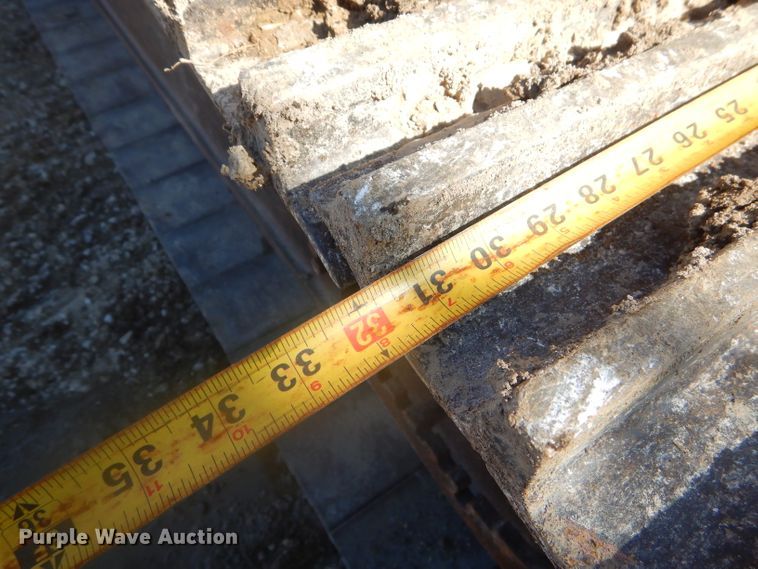 image for item EY9276 2005 John Deere 270C LC excavator