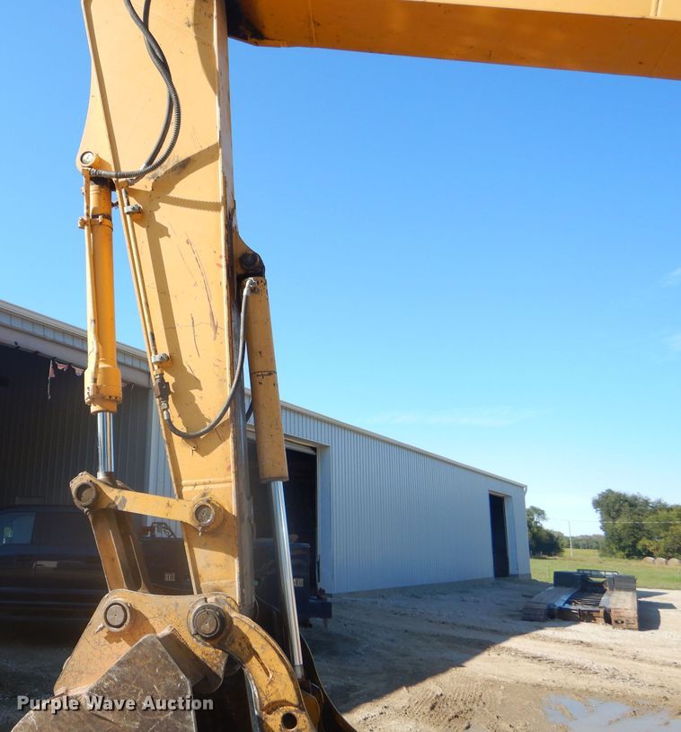 image for item EY9276 2005 John Deere 270C LC excavator