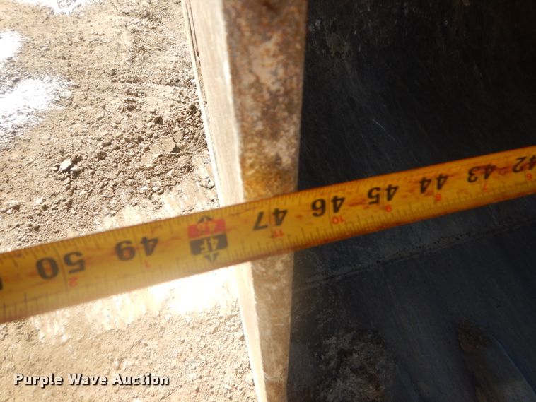 image for item EY9276 2005 John Deere 270C LC excavator