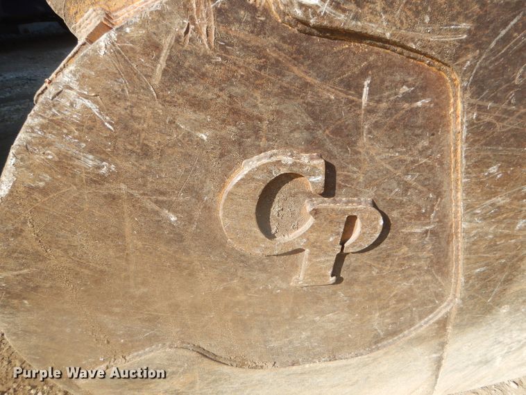 image for item EY9276 2005 John Deere 270C LC excavator