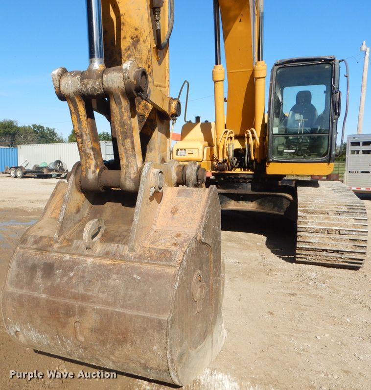 image for item EY9276 2005 John Deere 270C LC excavator