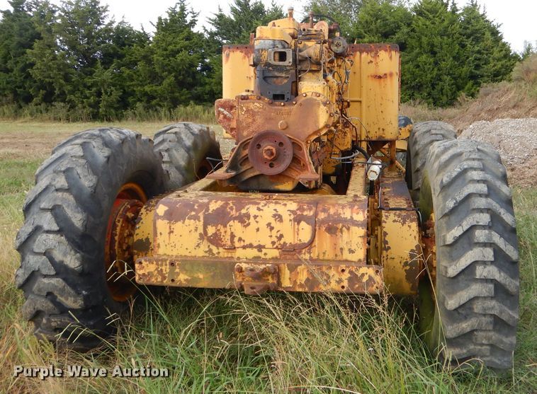image for item EY9322 Caterpillar 12 rigid frame motor grader