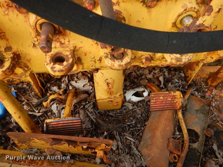 image for item EY9322 Caterpillar 12 rigid frame motor grader