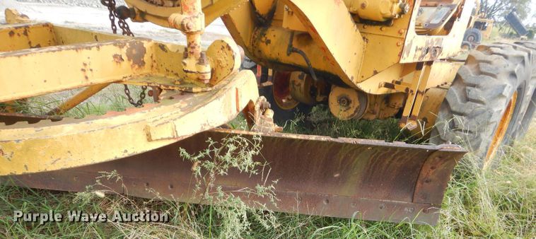 image for item EY9322 Caterpillar 12 rigid frame motor grader