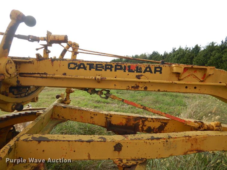 image for item EY9322 Caterpillar 12 rigid frame motor grader