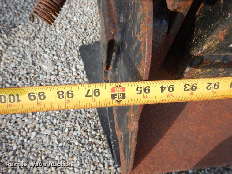 image for item EY9324 Steel dump bed