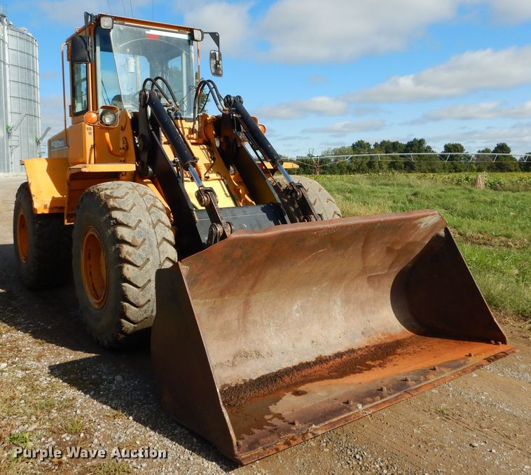 image for item EY9342 2000 Hyundai HL740-3 wheel loader