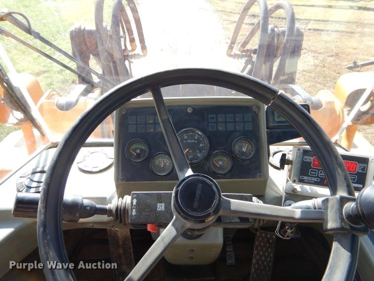 image for item EY9342 2000 Hyundai HL740-3 wheel loader