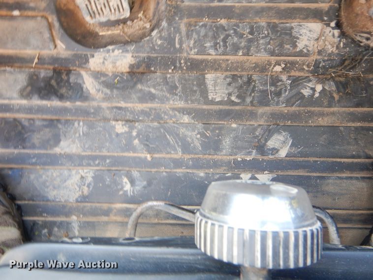 image for item EY9342 2000 Hyundai HL740-3 wheel loader