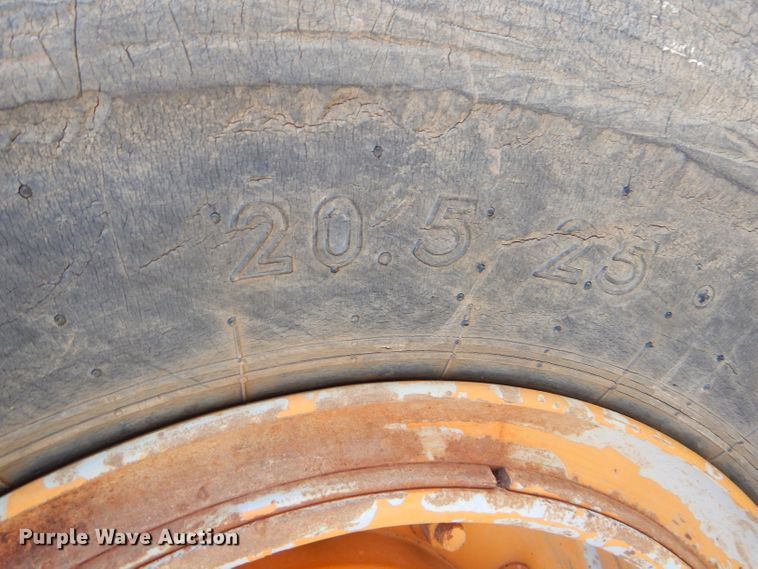 image for item EY9342 2000 Hyundai HL740-3 wheel loader