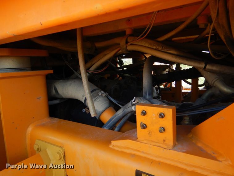 image for item EY9342 2000 Hyundai HL740-3 wheel loader