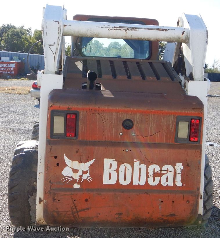 image for item EY9389 2004 Bobcat S300 skid steer