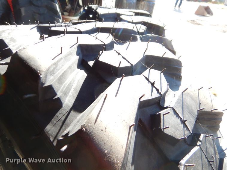 image for item EY9389 2004 Bobcat S300 skid steer