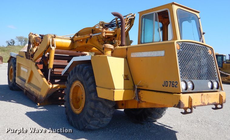 image for item FC9990 1979 John Deere 762 conventional scraper