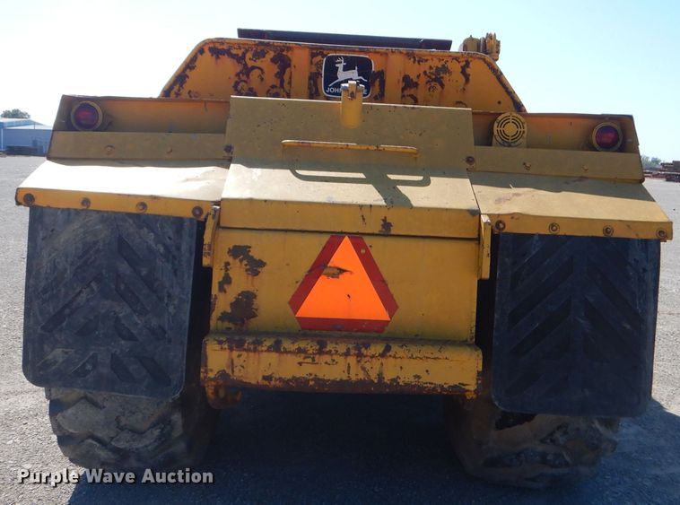 image for item FC9990 1979 John Deere 762 conventional scraper