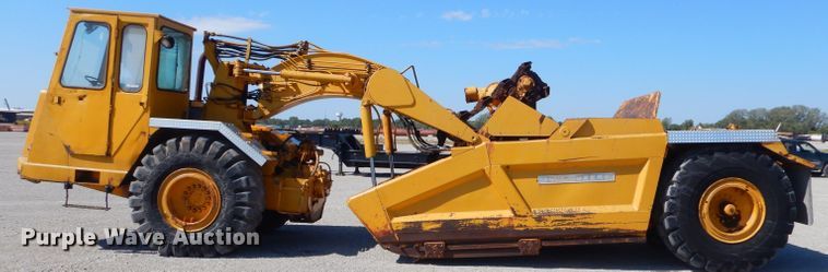 image for item FC9990 1979 John Deere 762 conventional scraper