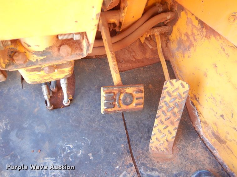 image for item FC9990 1979 John Deere 762 conventional scraper