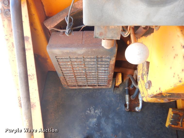 image for item FC9990 1979 John Deere 762 conventional scraper