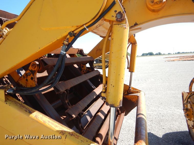 image for item FC9990 1979 John Deere 762 conventional scraper