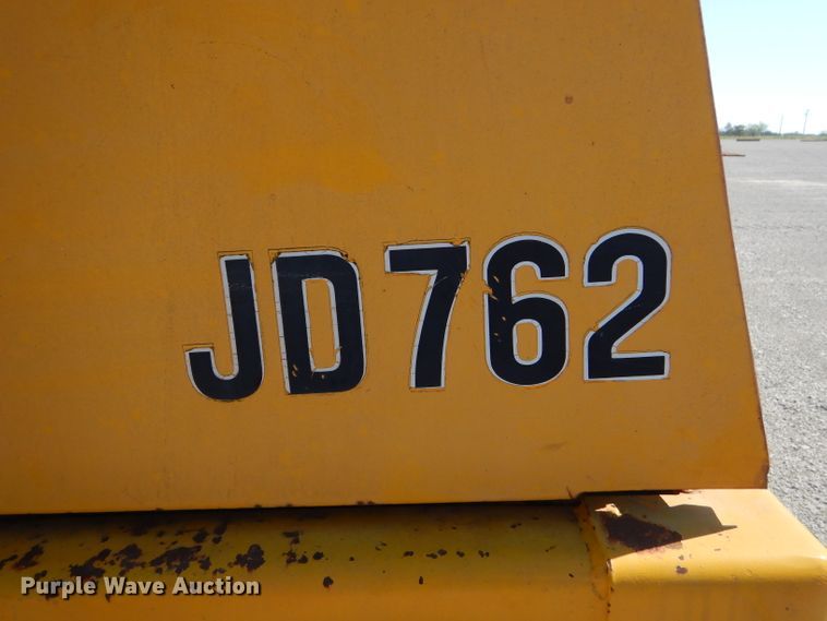 image for item FC9990 1979 John Deere 762 conventional scraper