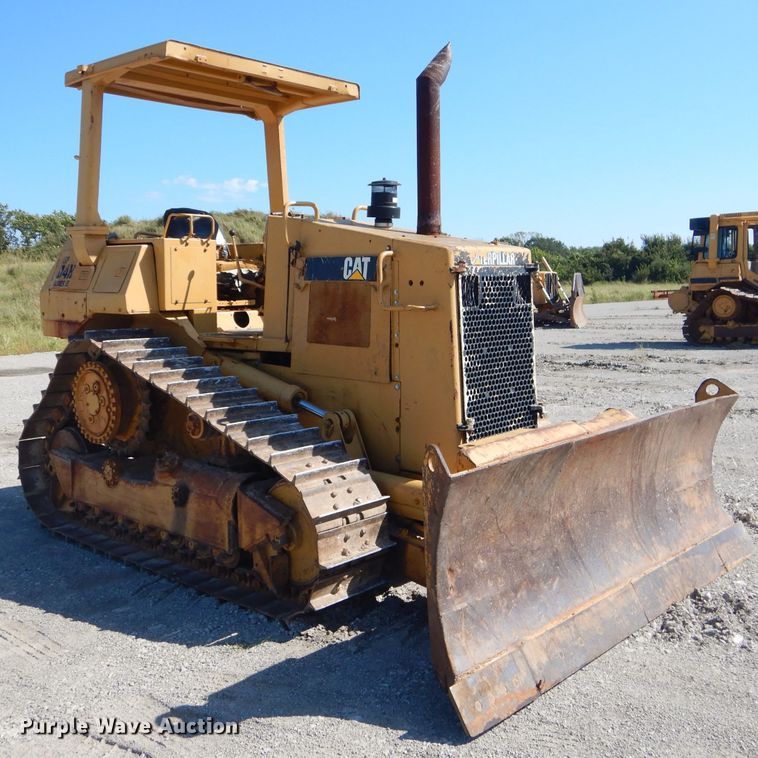 image for item FC9991 1987 Caterpillar D4H dozer