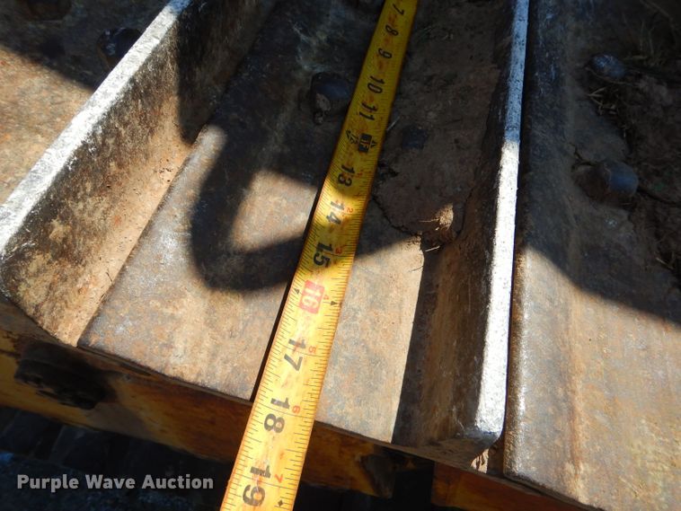 image for item FC9991 1987 Caterpillar D4H dozer