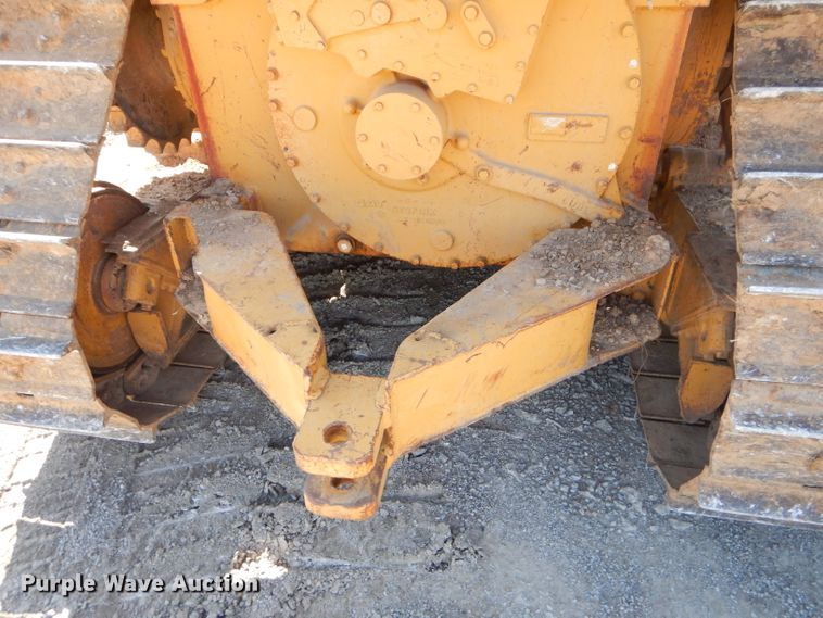 image for item FC9991 1987 Caterpillar D4H dozer