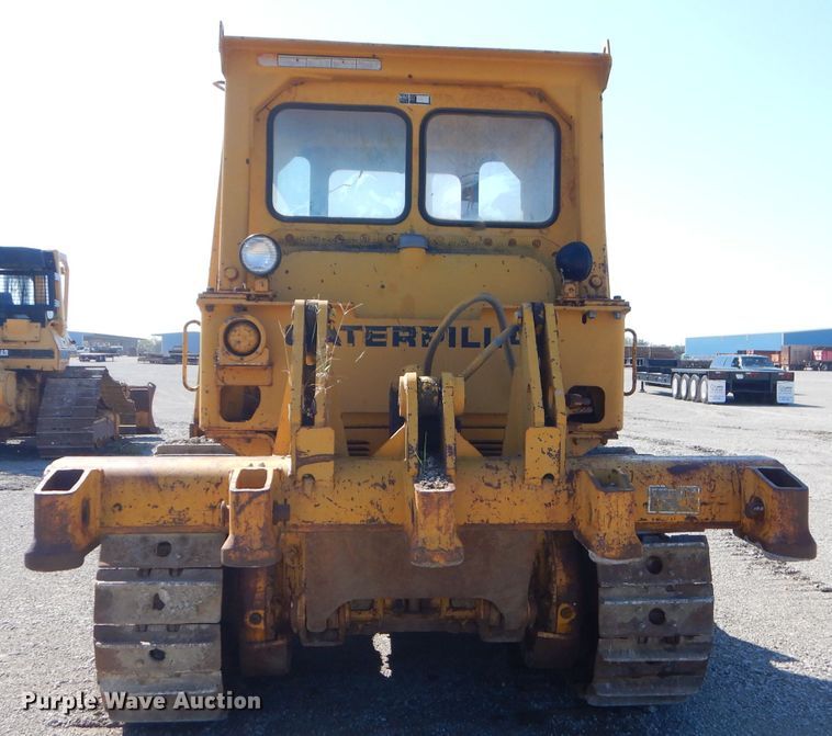 image for item FC9992 1976 Caterpillar D5 dozer