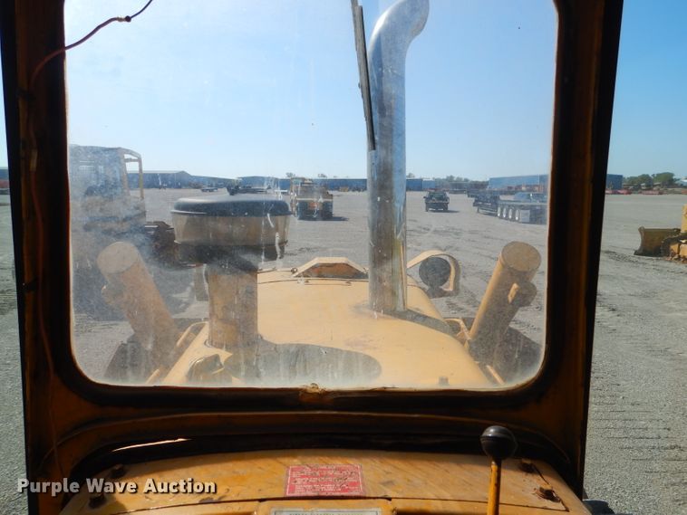 image for item FC9992 1976 Caterpillar D5 dozer