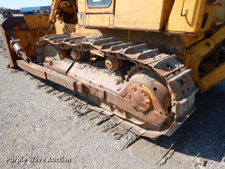 image for item FC9992 1976 Caterpillar D5 dozer
