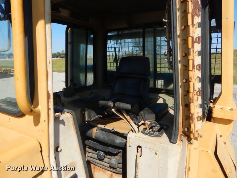 image for item FC9993 1997 Caterpillar D4H LGP dozer