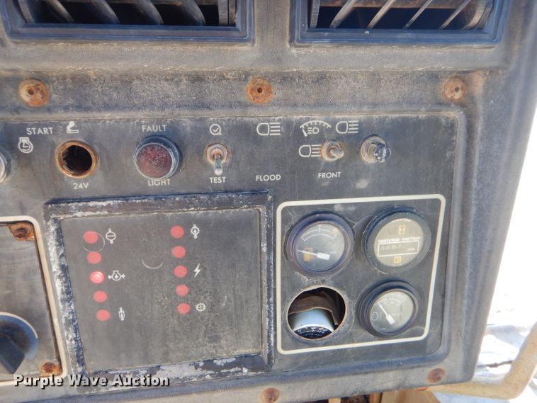 image for item FC9993 1997 Caterpillar D4H LGP dozer