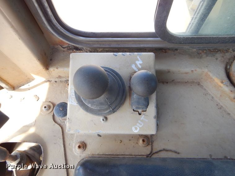 image for item FC9993 1997 Caterpillar D4H LGP dozer