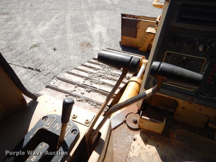 image for item FC9993 1997 Caterpillar D4H LGP dozer