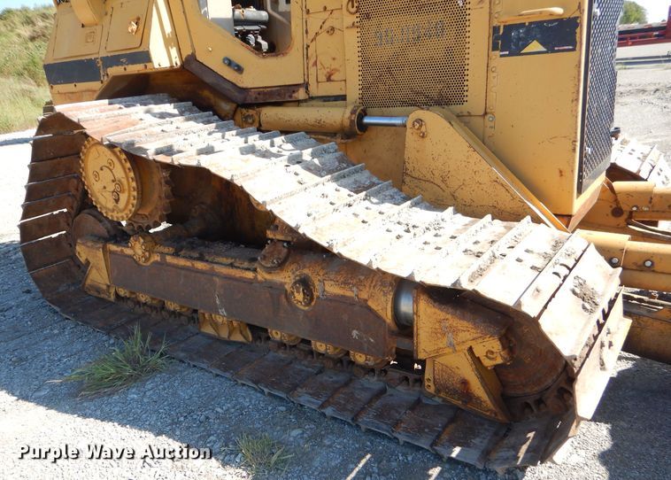 image for item FC9993 1997 Caterpillar D4H LGP dozer