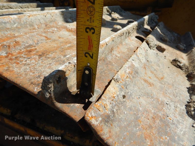 image for item FC9993 1997 Caterpillar D4H LGP dozer