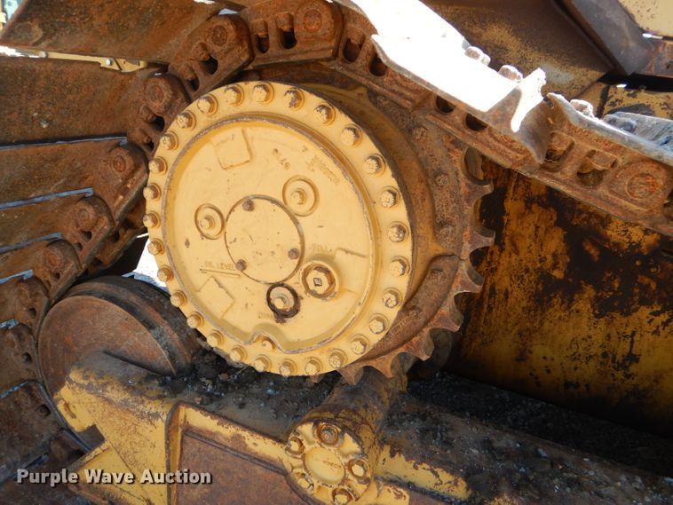 image for item FC9993 1997 Caterpillar D4H LGP dozer