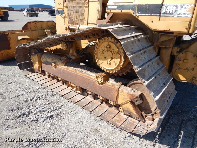 image for item FC9993 1997 Caterpillar D4H LGP dozer